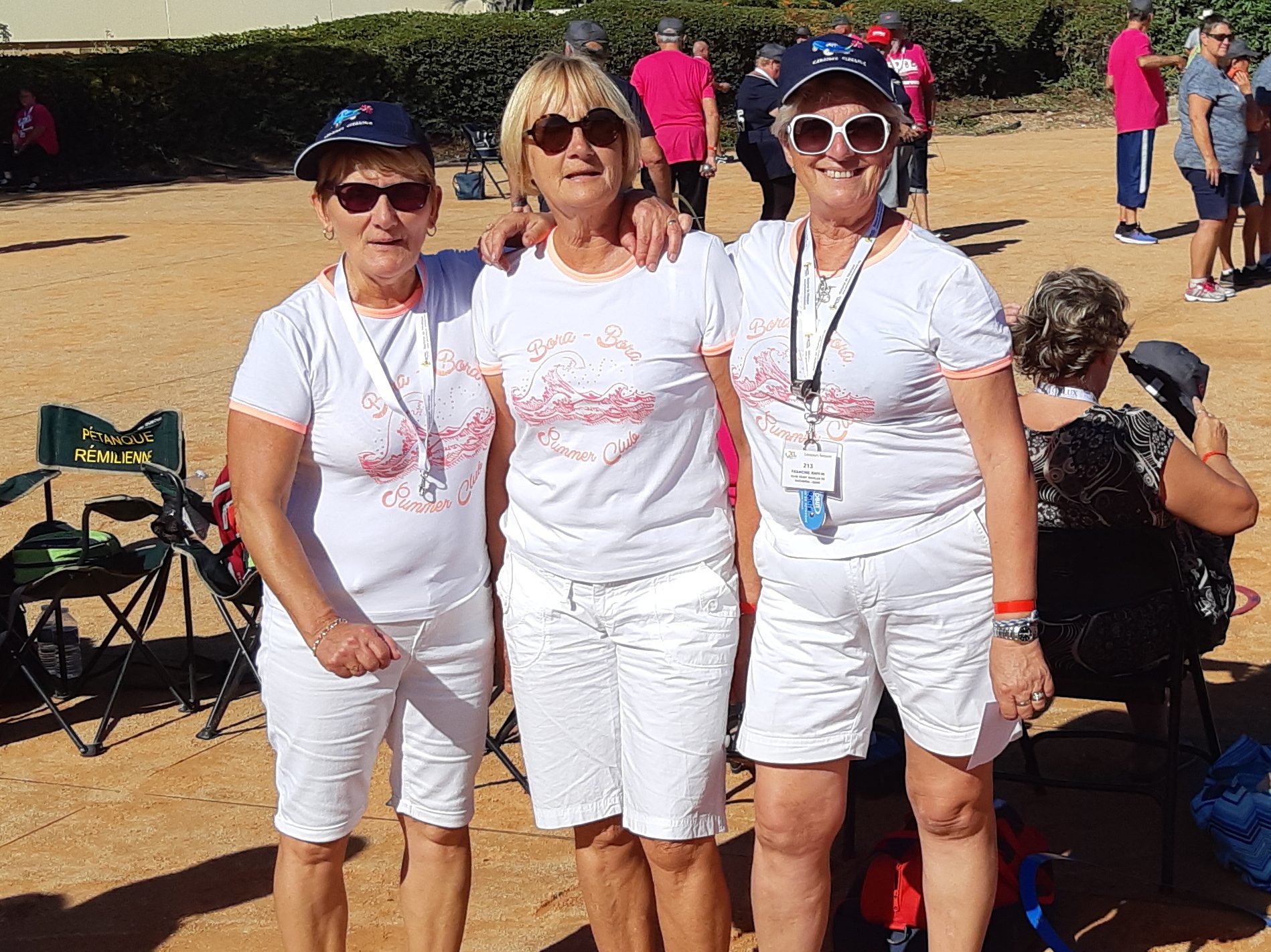 La section Pétanque féminine de ST NICOLAS DE MACHERIN